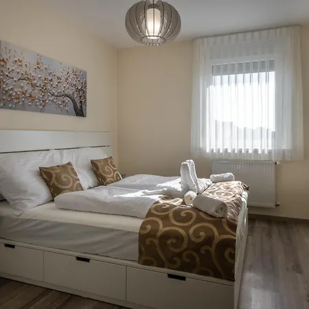 Azure Apartament Siófok